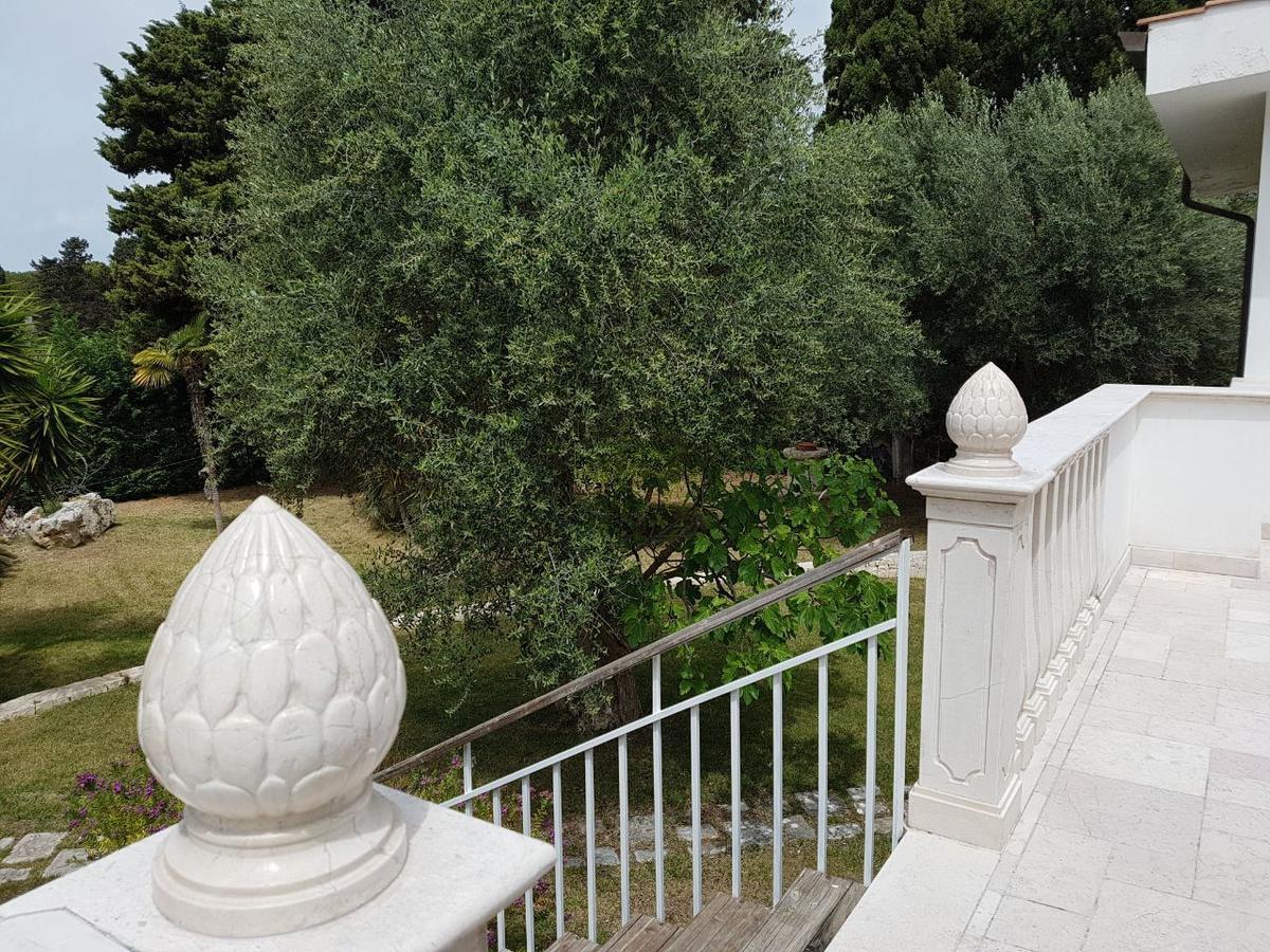 Relais Villa Lama Boutique Hotel Taranto Bagian luar foto